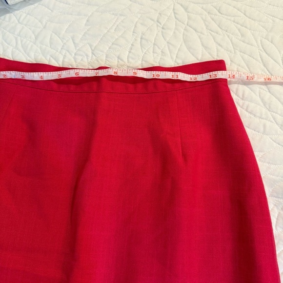 Elegant Pink Skirt - Picture 7 of 8